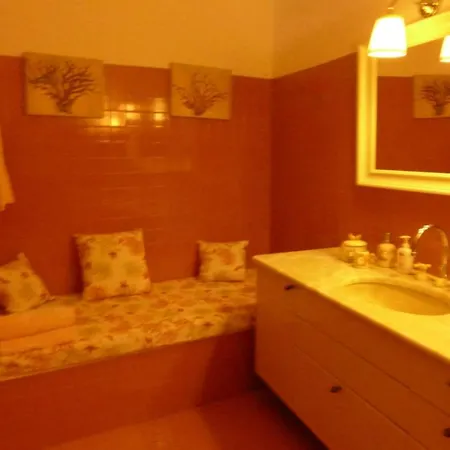 Casa Bacot فيلة كانّيتو